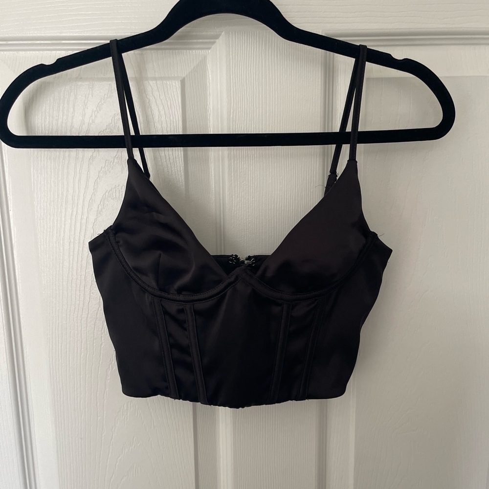 XS WHITE FOX Black Corset Crop